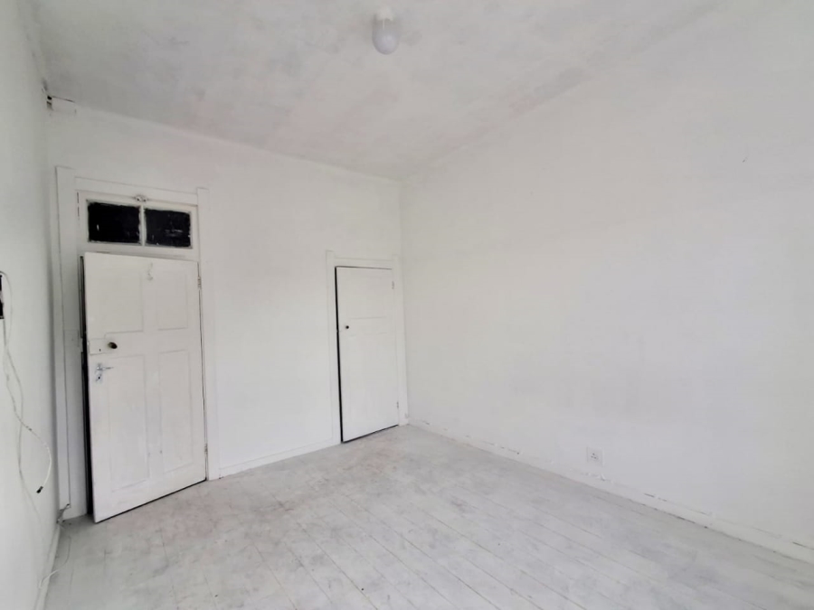 1 Bedroom Property for Sale in Quigney Eastern Cape